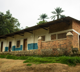 Photo of a health clinic in Bunyakiri, DRC.